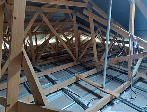 Zateplení novostavby rodinného domu pomocí foukané izolace